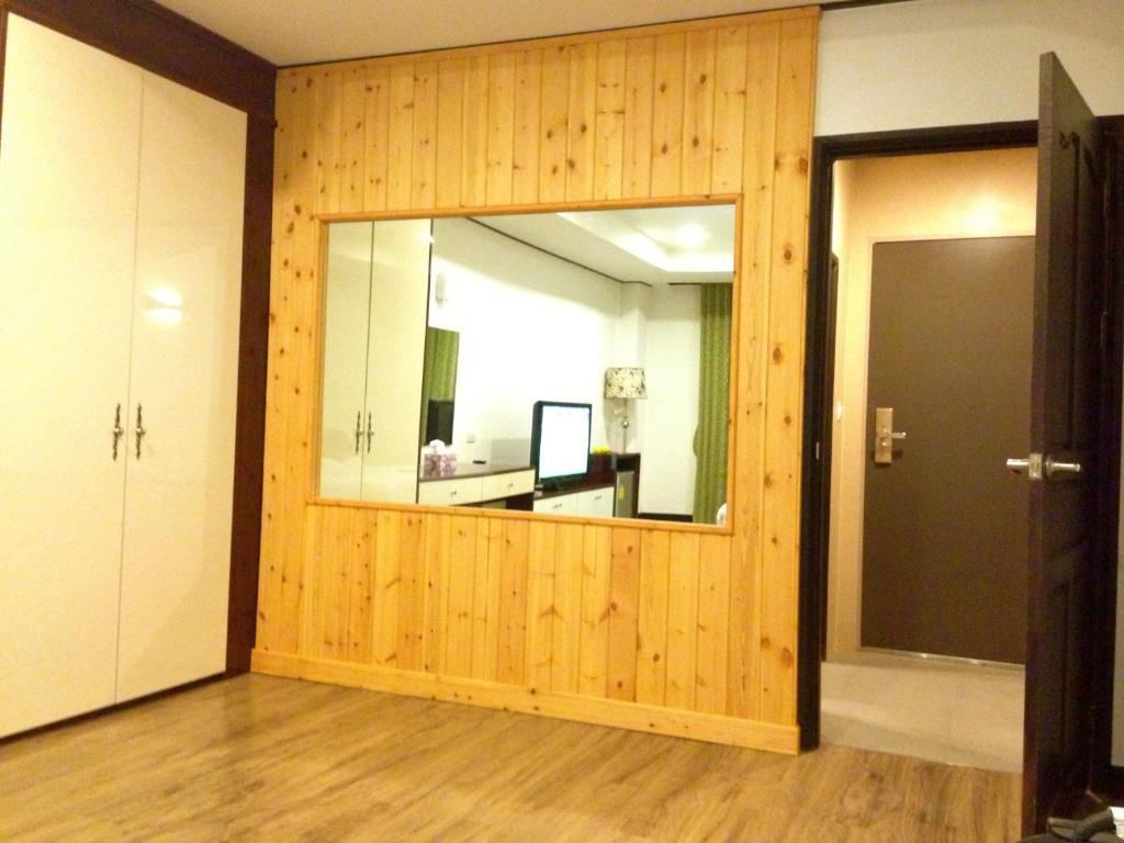 Hotel Kan Kanchanaburi Chambre photo