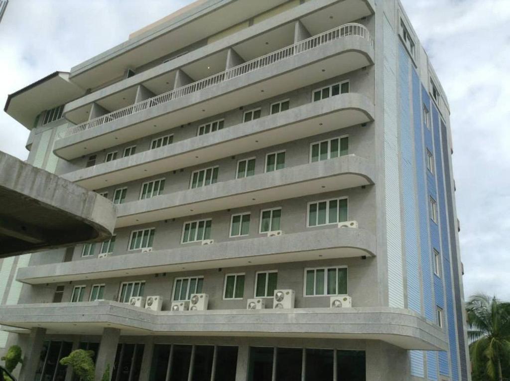 Hotel Kan Kanchanaburi Extérieur photo